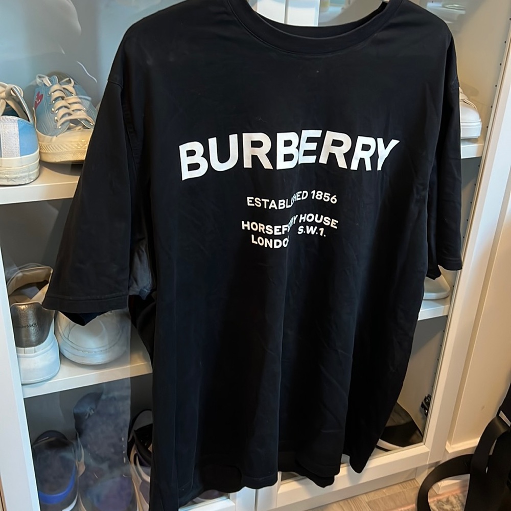 Authentic Burberry Men’s tshirt